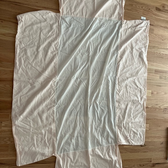 Crate & Kids Linen Crib Sheet - Picture 2 of 2